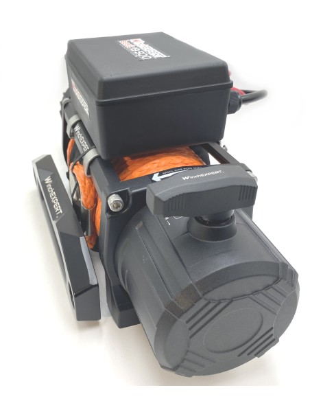 Treuil Electrique WinchExpert 6136 Kg 12v corde et telecommande