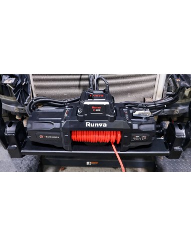 Treuil Electrique Runva 5900Kg corde rouge et telecommande