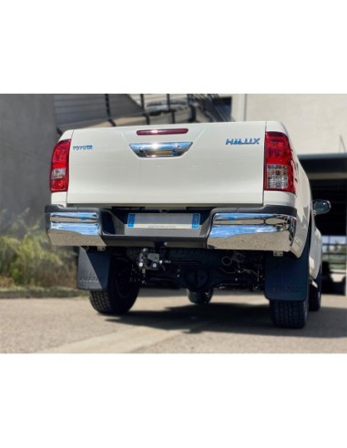 Attelage carré 2" homologué Toyota Hilux Revo