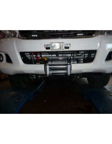 Support de treuil intégrée au pare-chocs...