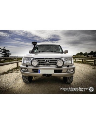 Support de treuil intégrée au pare-chocs...