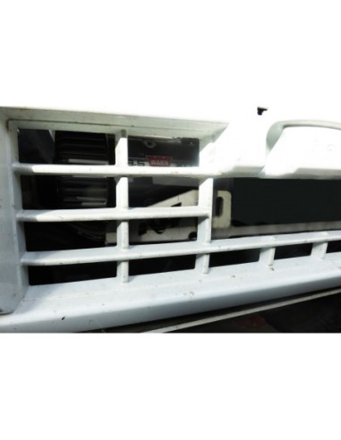 Support de treuil intégrée au pare-chocs...