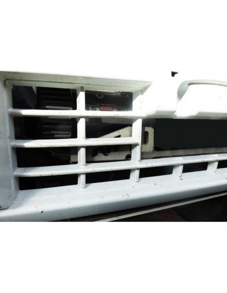 Support de treuil intégrée au pare-chocs d'origine pour Mitsubishi Paj